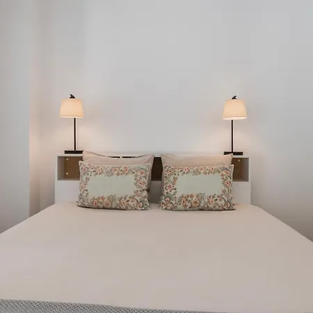 2bdr Comfy In Graca By Lovelystay 아파트 *