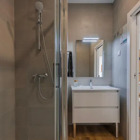 2bdr Comfy In Graça By Lovelystay Lisboa