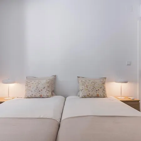 2bdr Comfy In Graca By Lovelystay * Lizbona