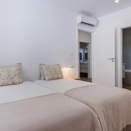 2bdr Comfy In Graça By Lovelystay Appartement
