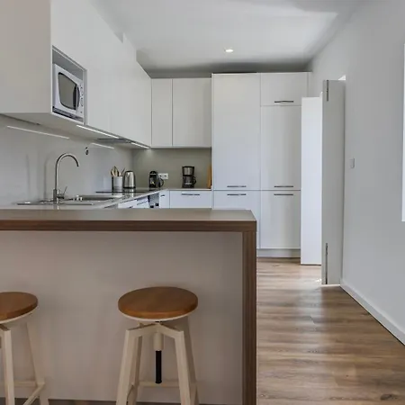 2bdr Comfy In Graça By Lovelystay Lisboa