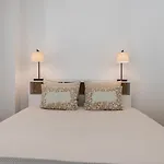 2bdr Comfy In Graca By Lovelystay شقة *